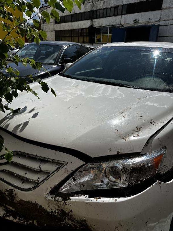   TOYOTA CAMRY 2011 .. 